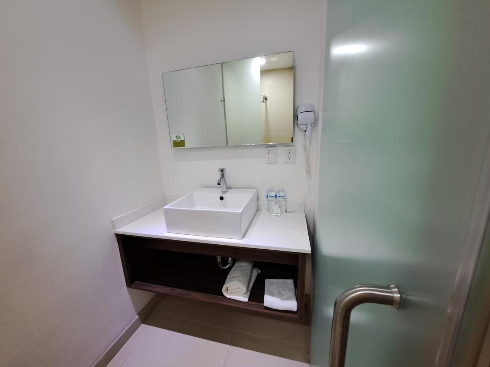 El Hotel Business Class - Zamora Centro المظهر الخارجي الصورة